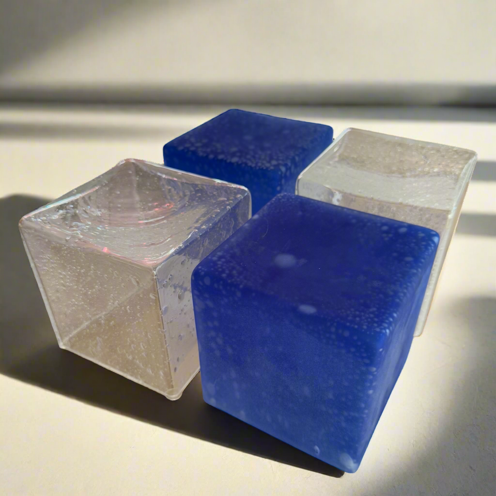 Magic Squares by Didier Guillon and Léonardo Cimolin